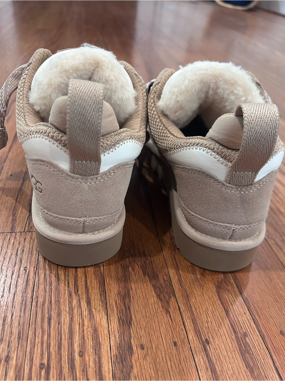 NEW! UGG Lowmel Tan Suede Platform Lace-Up Sneaker - 8 - Picture 10 of 13